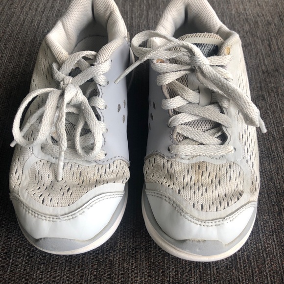 Toddler Boys Nike’s - Picture 4 of 6